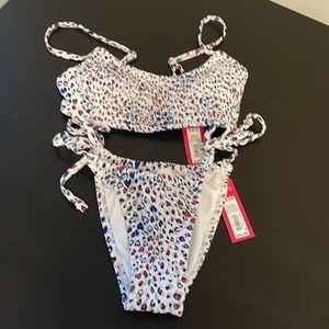 New with all tags ❤️ pattern swimsuit.